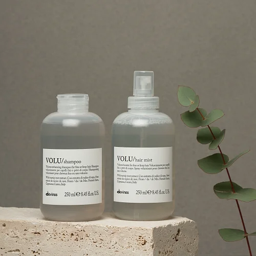 Несмываемый спрей для придания объема волосам - Davines Essential Haircare Volu Hair mist